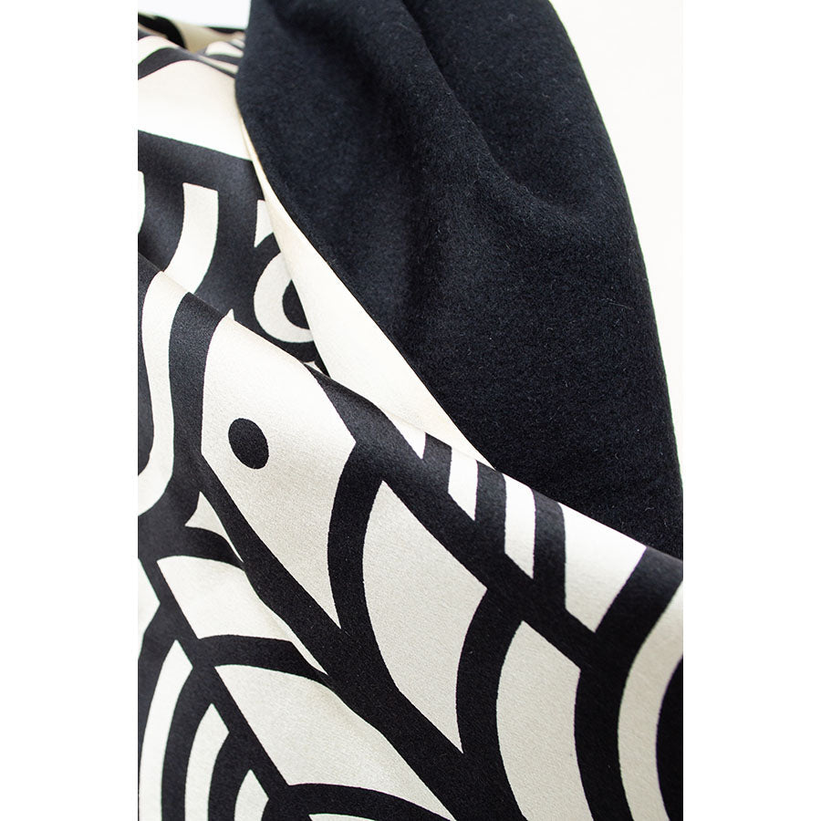 Art Deco Scroll Poshmina Stole - Detail